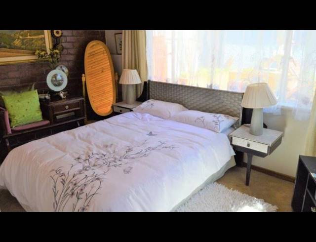 4 BEDROOM HOUSE FOR SALE IN KENSINGTON